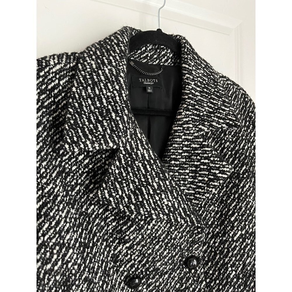 Blazer - Picture 3 of 4